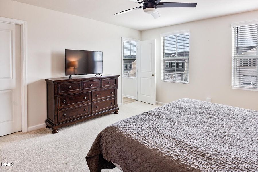 MLS_4468_Captain Falls Dr-42