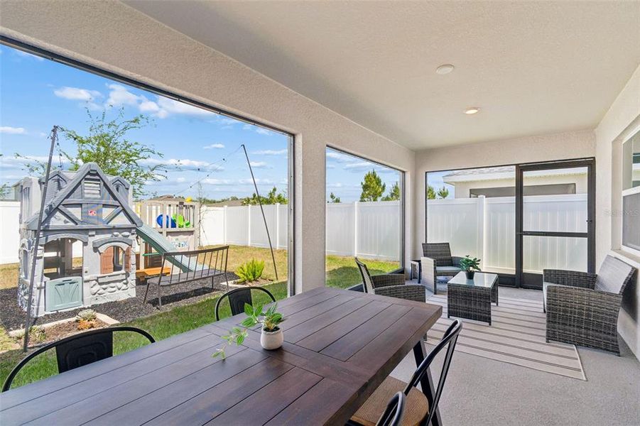 Exterior details and patio area of a home in , Zephyrhills (Image 4).