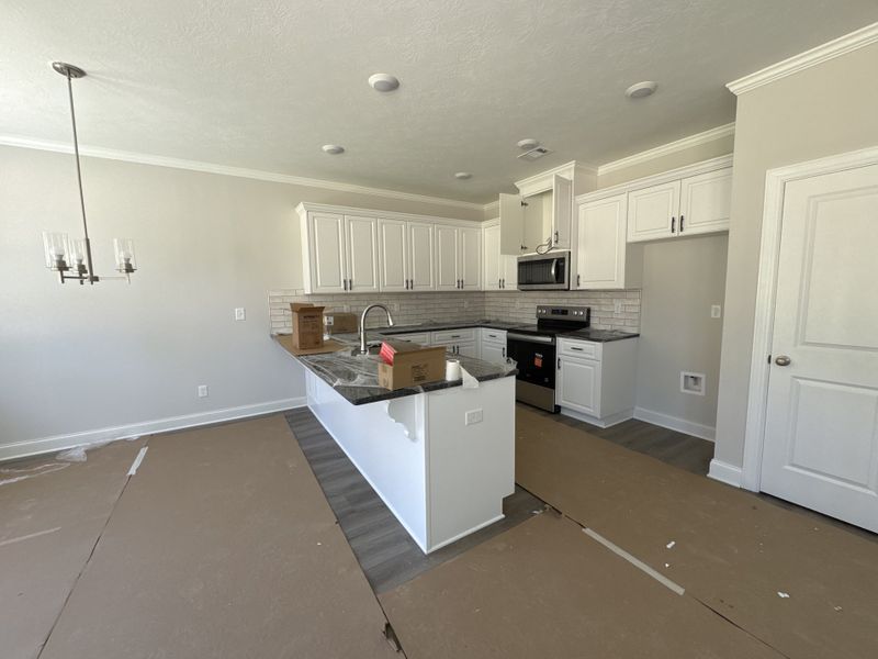 Image 19 of a home in Forrest Bluff.