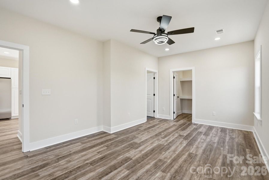 Spacious, unfurnished interior of a new home in , Concord (Image 16).