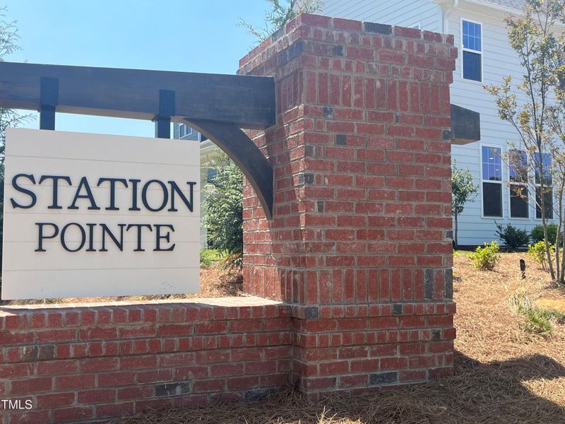 SP ENTRANCE MONUMENT 2