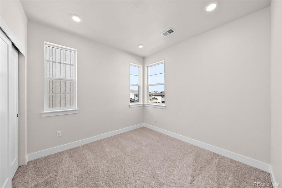Spacious, unfurnished interior of a new home in , Littleton (Image 10).