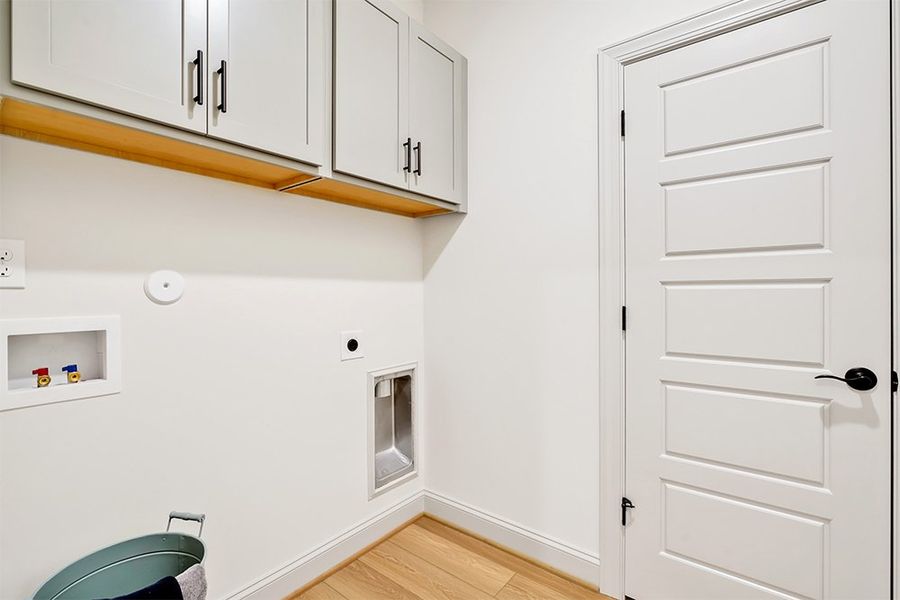 Lumina Island, Laundry