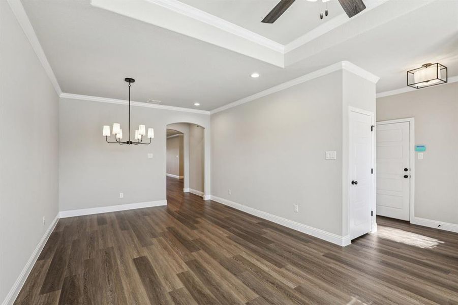 Spacious, unfurnished interior of a new home in , Alvarado (Image 19).