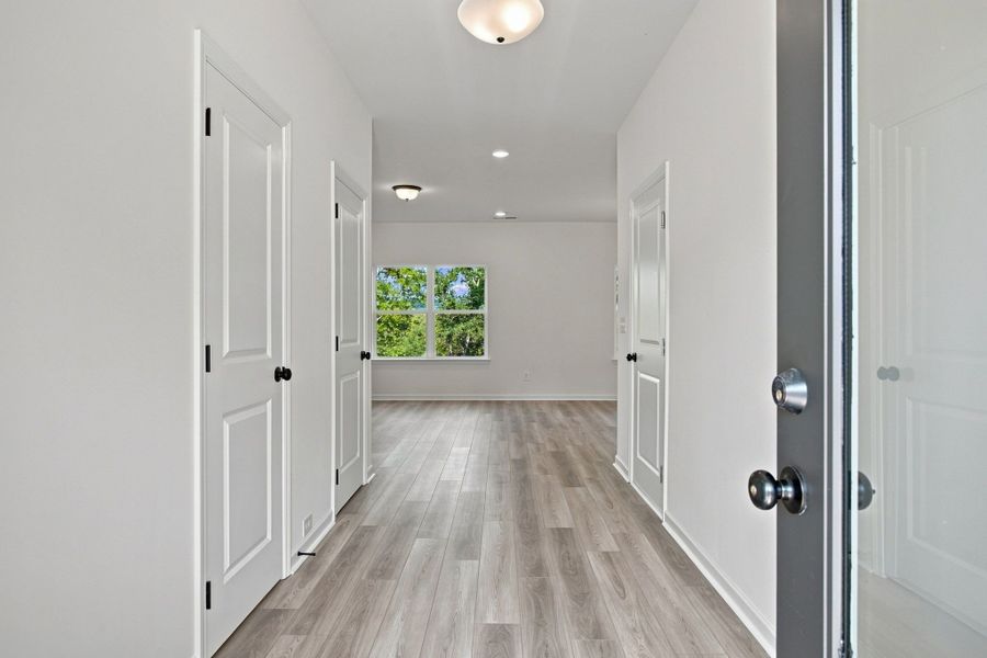 Spacious, unfurnished interior of a new home in Hampshire Hills, Columbia (Image 23). Spacious, unfurnished interior of a new home in Hampshire Hills, Columbia (Image 23).