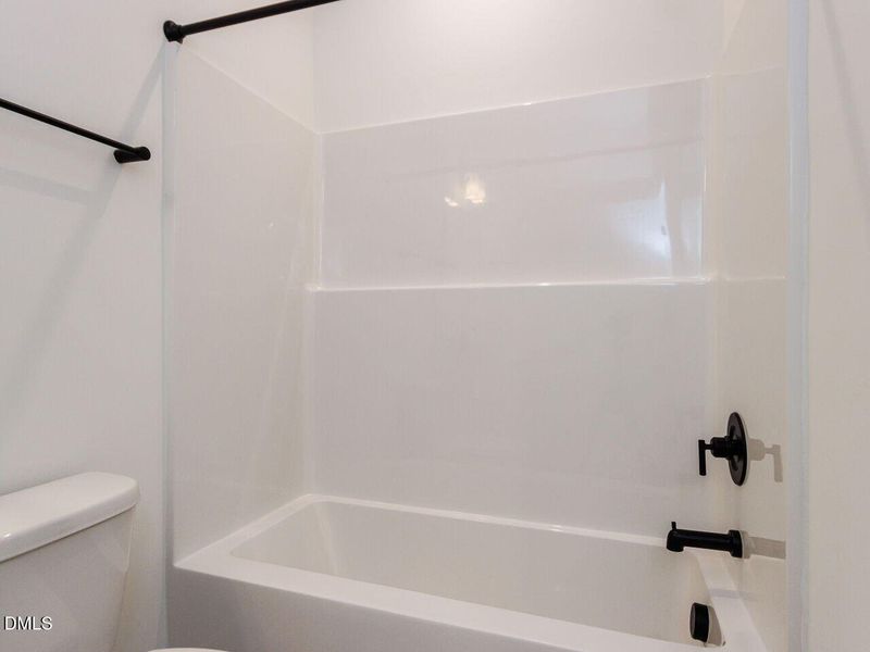 025-1280x960-bathroom 025-1280x960-bathroom