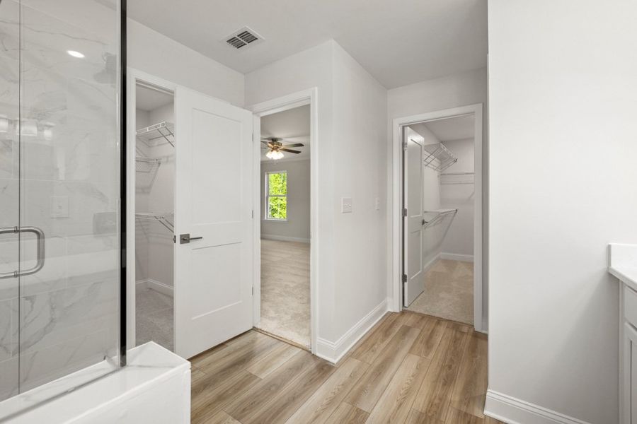 Representative unfurnished interior of a home built from the Charlton by UnionMain Homes in Austin Springs, Bethlehem (Image 25).