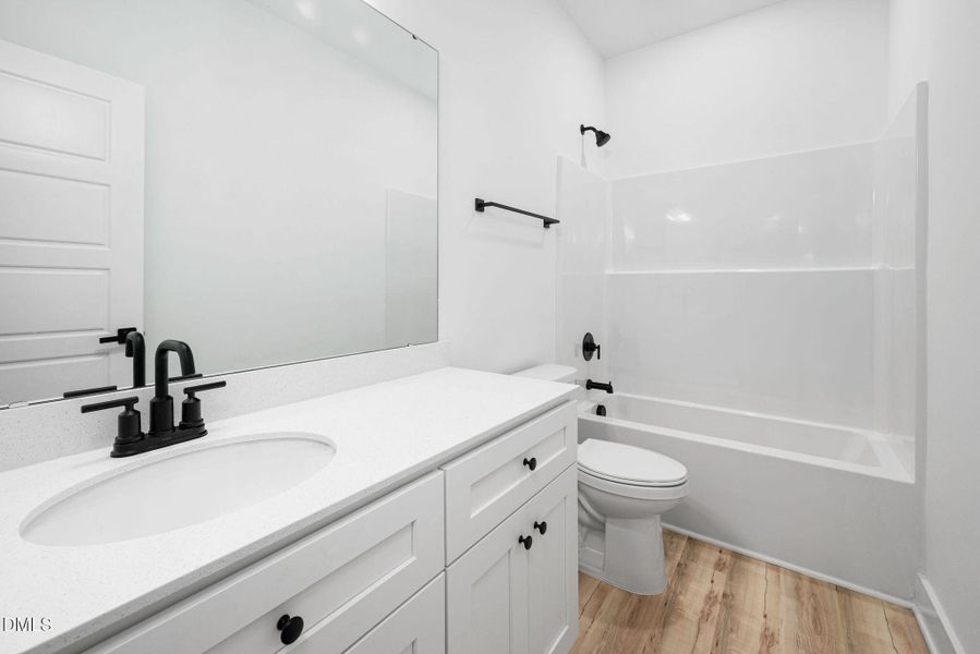 20-web-or-mls-305-w-barden-st 20-web-or-mls-305-w-barden-st