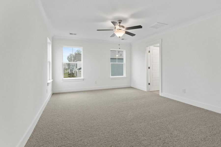 Spacious, unfurnished interior of a new home in Greenrich Mill, Simpsonville (Image 14).