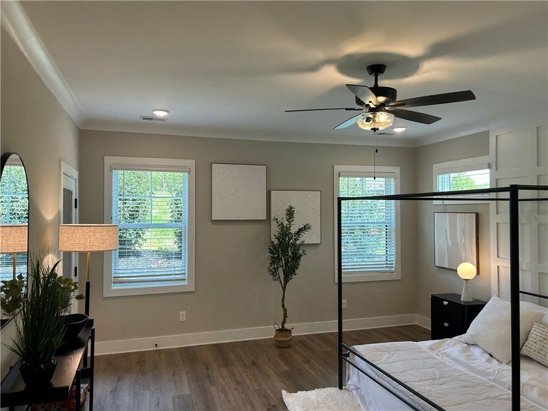 Furnished interior view inside a new home in Edwards Ridge, Central (Image 15).