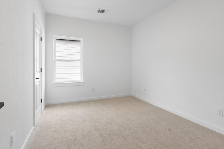 Spacious, unfurnished interior of a new home in , Houston (Image 28).
