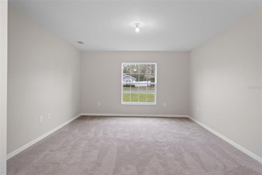 Spacious, unfurnished interior of a new home in , Weeki Wachee (Image 16).