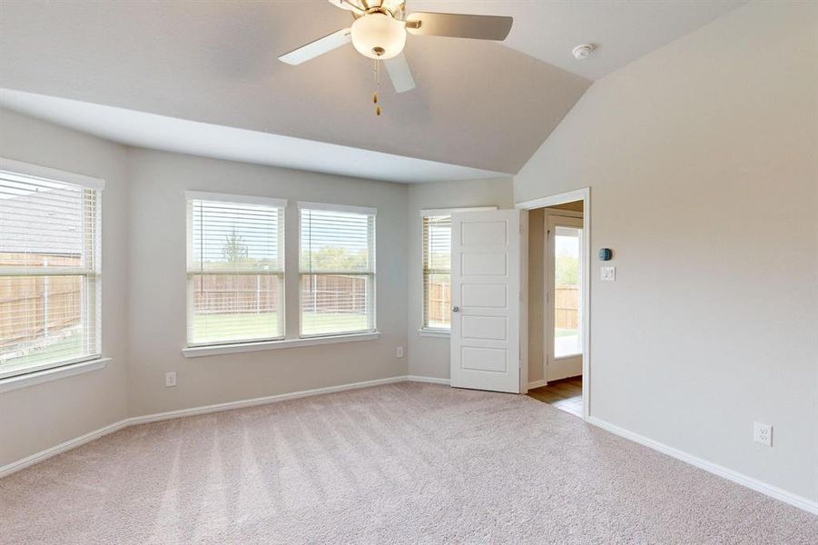 Spacious, unfurnished interior of a new home in Forest Park, Princeton (Image 27).