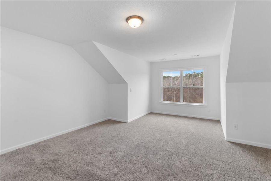 Spacious, unfurnished interior of a new home in Crawford Creek, Grovetown (Image 26).