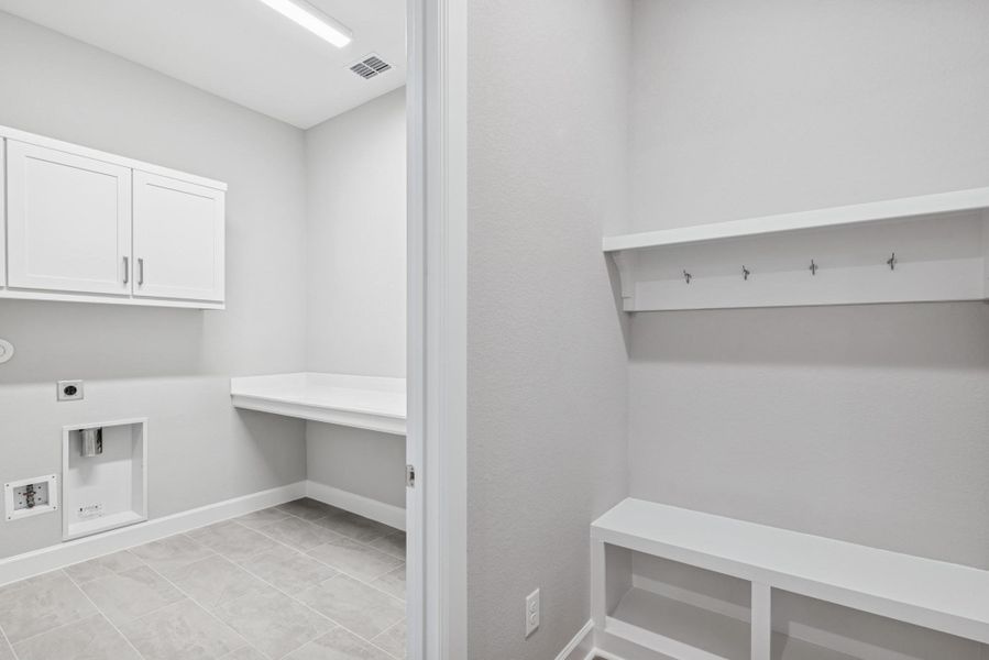 Spacious, unfurnished interior of a new home in ARTAVIA 65' Homesites, Conroe (Image 24). Spacious, unfurnished interior of a new home in ARTAVIA 65' Homesites, Conroe (Image 24).