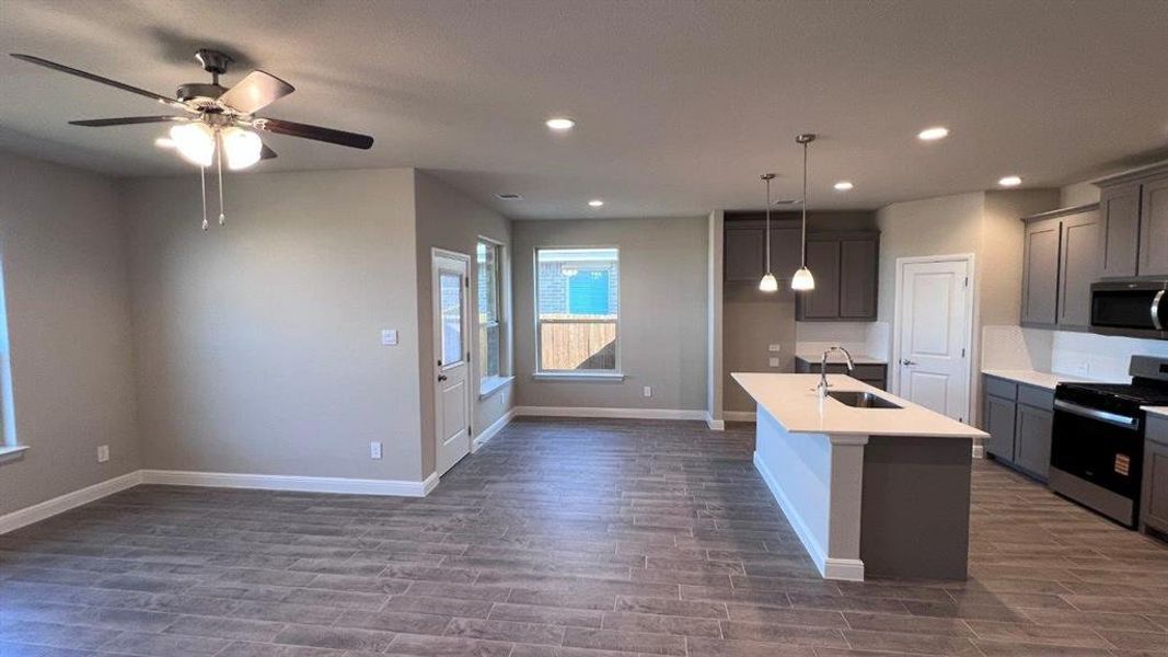 Furnished interior view inside a new home in Bluestem, Rhome (Image 10).