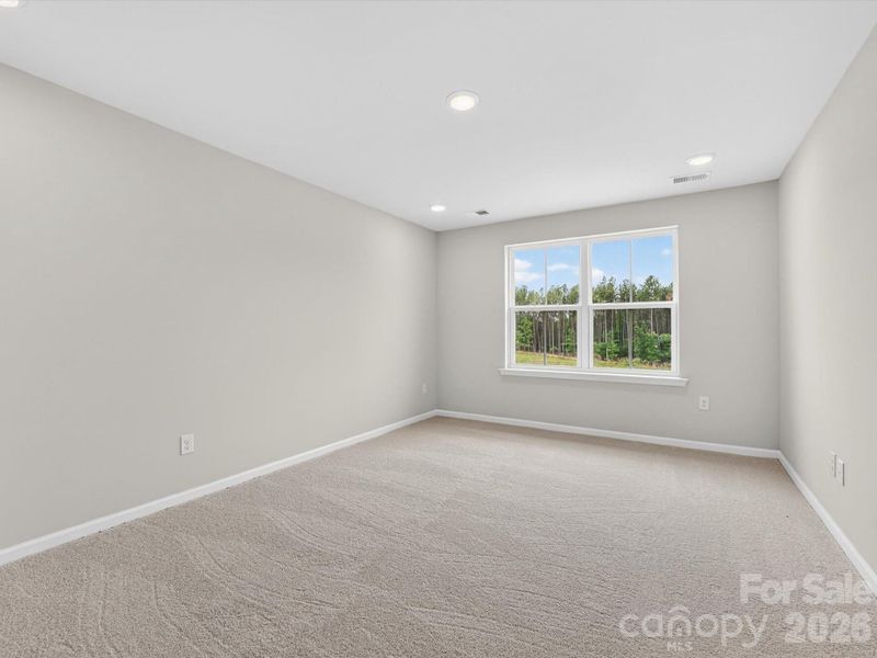 Spacious, unfurnished interior of a new home in Hardy Pond Townhomes, Rock Hill (Image 24).