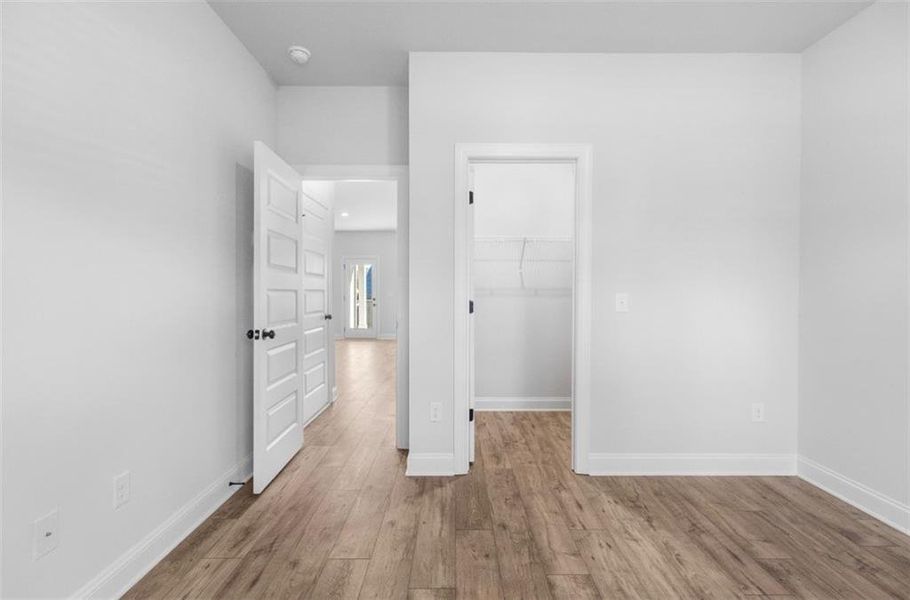 Spacious, unfurnished interior of a new home in Ridge Pointe, Athens (Image 11).