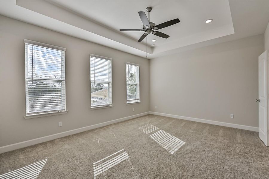 Spacious, unfurnished interior of a new home in Pearland Old Townsite, Pearland (Image 25).