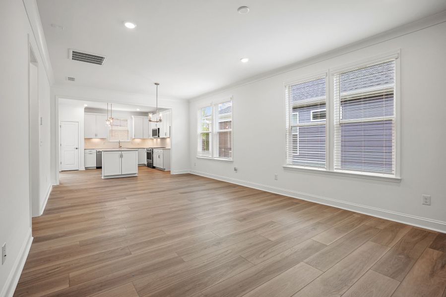 Spacious, unfurnished interior of a new home in Carolina Riverside, Belmont (Image 70). Spacious, unfurnished interior of a new home in Carolina Riverside, Belmont (Image 70).