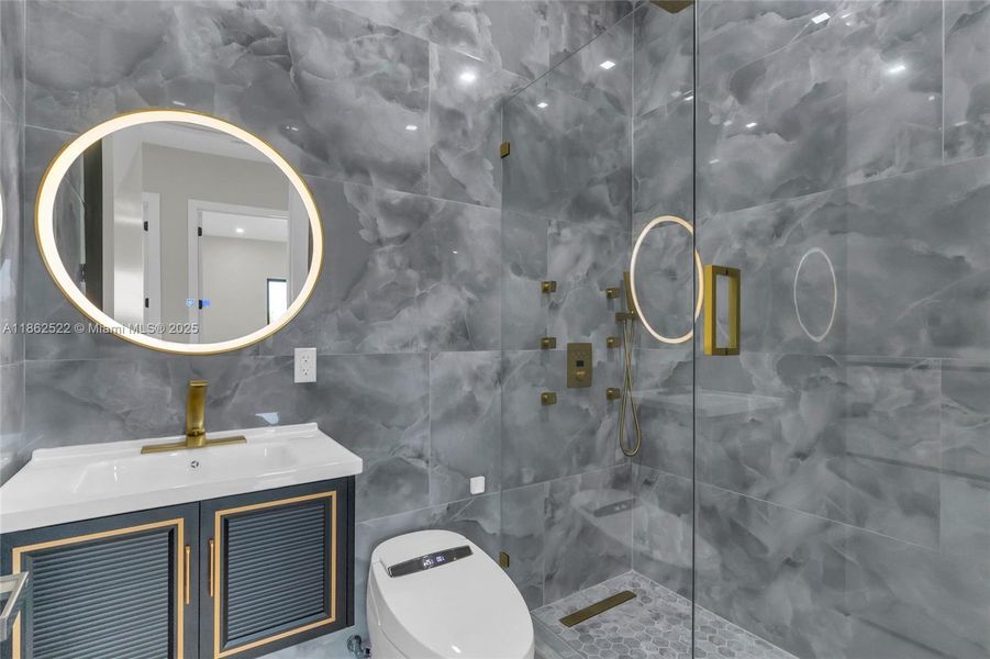 Furnished interior view inside a new home in , Homestead (Image 30).