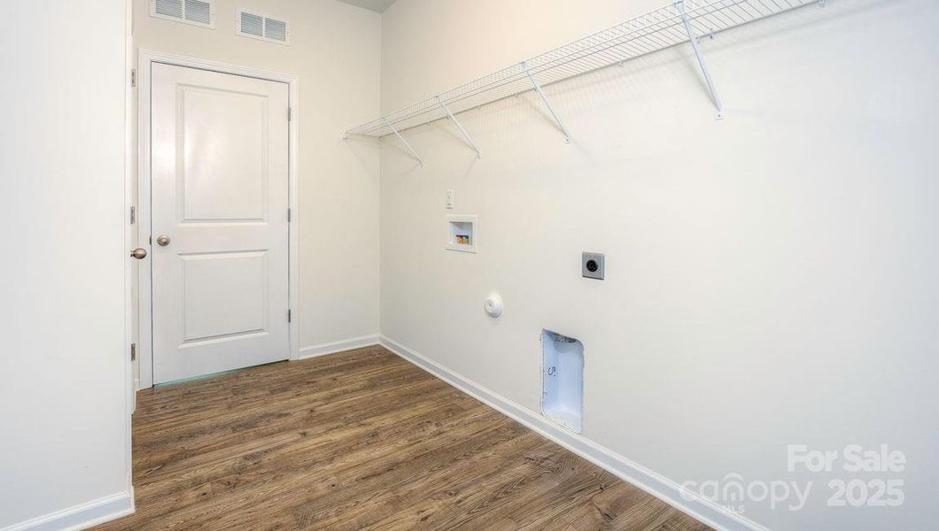 Spacious, unfurnished interior of a new home in Sonoma Hills, Charlotte (Image 11). Spacious, unfurnished interior of a new home in Sonoma Hills, Charlotte (Image 11).