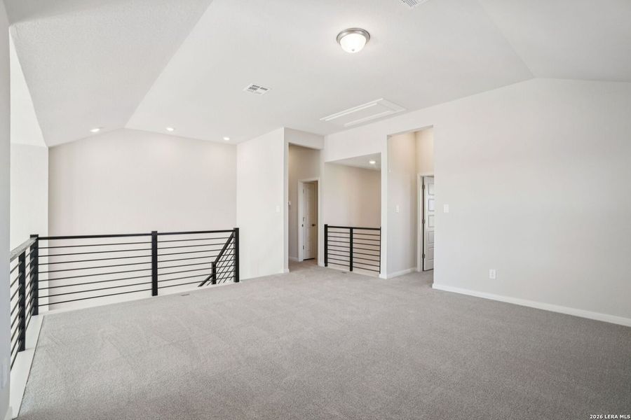 Spacious, unfurnished interior of a new home in Carmel Ranch, Schertz (Image 24).