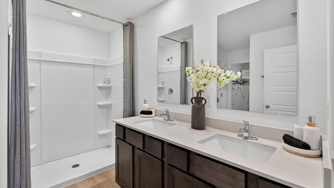 Representative furnished interior of a home built from the CALI by D.R. Horton in Copes Landing, Jacksonville (Image 18).