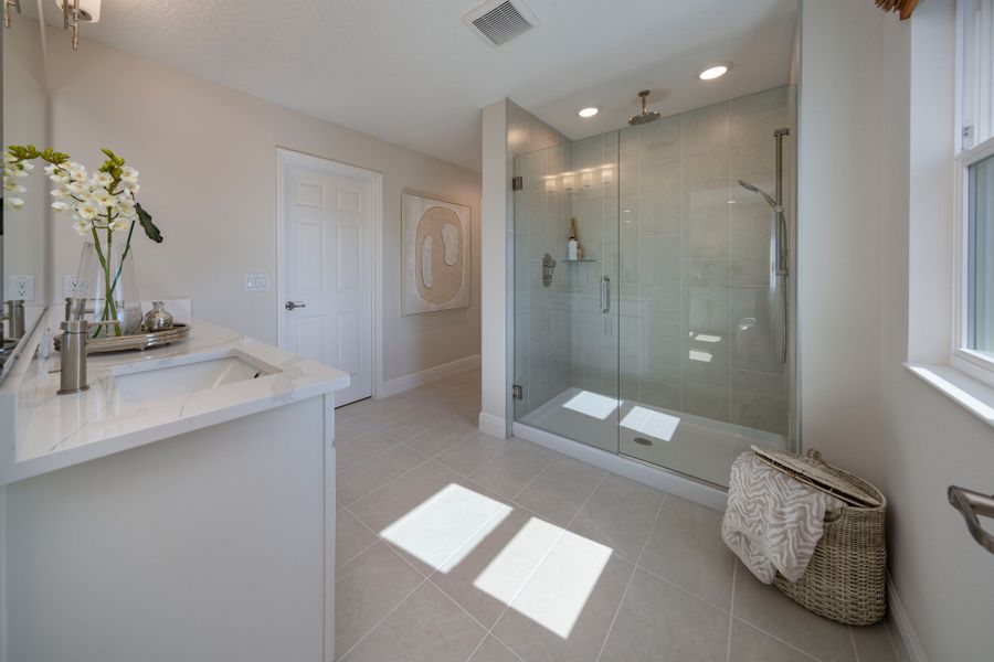 Sims primary bath Sims primary bath