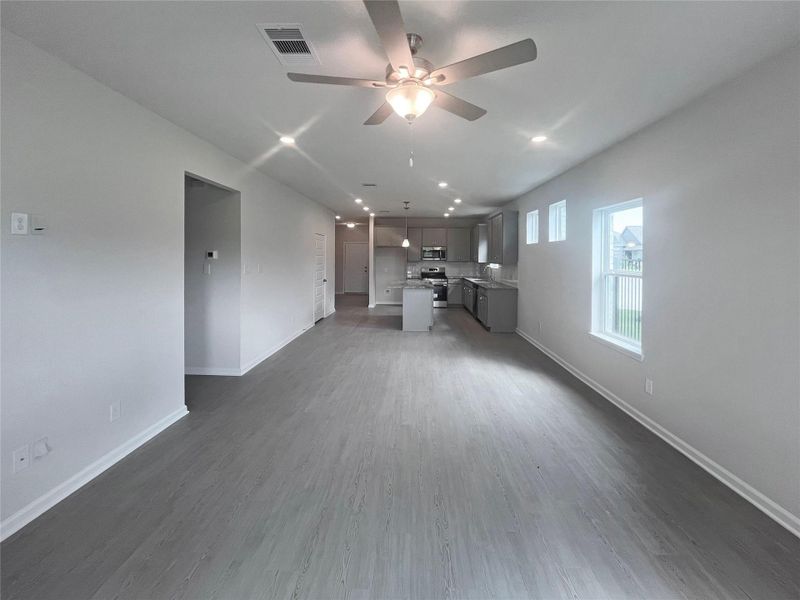 Spacious, unfurnished interior of a new home in Sierra Vista 60's, Iowa Colony (Image 8). Spacious, unfurnished interior of a new home in Sierra Vista 60's, Iowa Colony (Image 8).