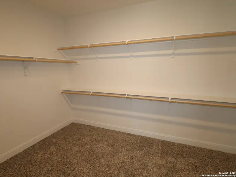 Spacious, unfurnished interior of a new home in Everly Estates, San Antonio (Image 10).