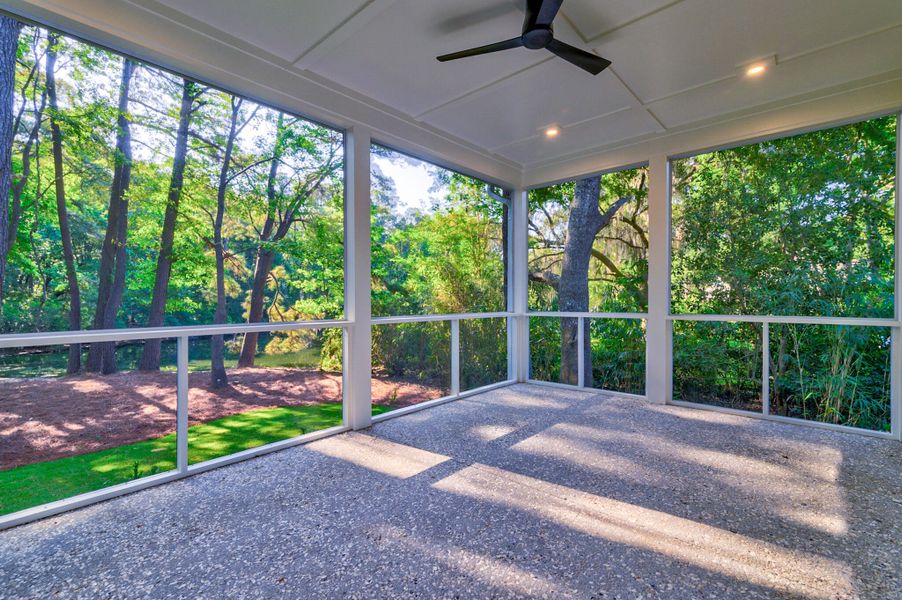 Exterior details and patio area of a home in , Hollywood (Image 30).