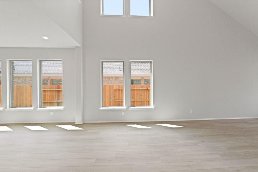 Spacious, unfurnished interior of a new home in The Trails, New Caney (Image 11).