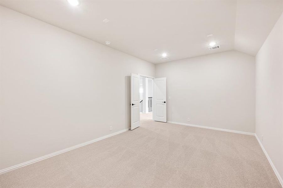 Spacious, unfurnished interior of a new home in Meraki, Forney (Image 39).