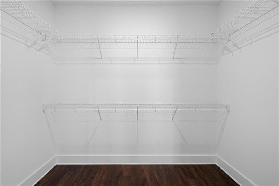 Spacious, unfurnished interior of a new home in , Stockbridge (Image 33).