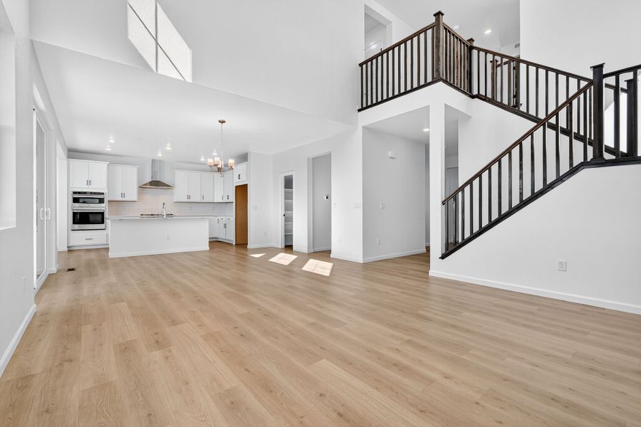 Spacious, unfurnished interior of a new home in Macanta, Castle Rock (Image 14).