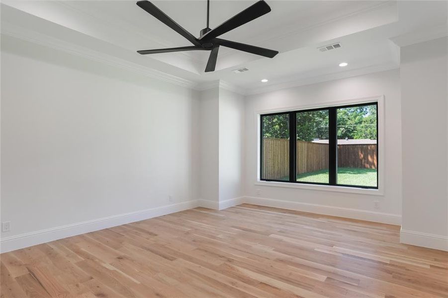 Spacious, unfurnished interior of a new home in , Richardson (Image 19).