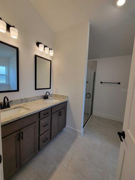 Furnished interior view inside a new home in Ocala Crossings South, Ocala (Image 9).