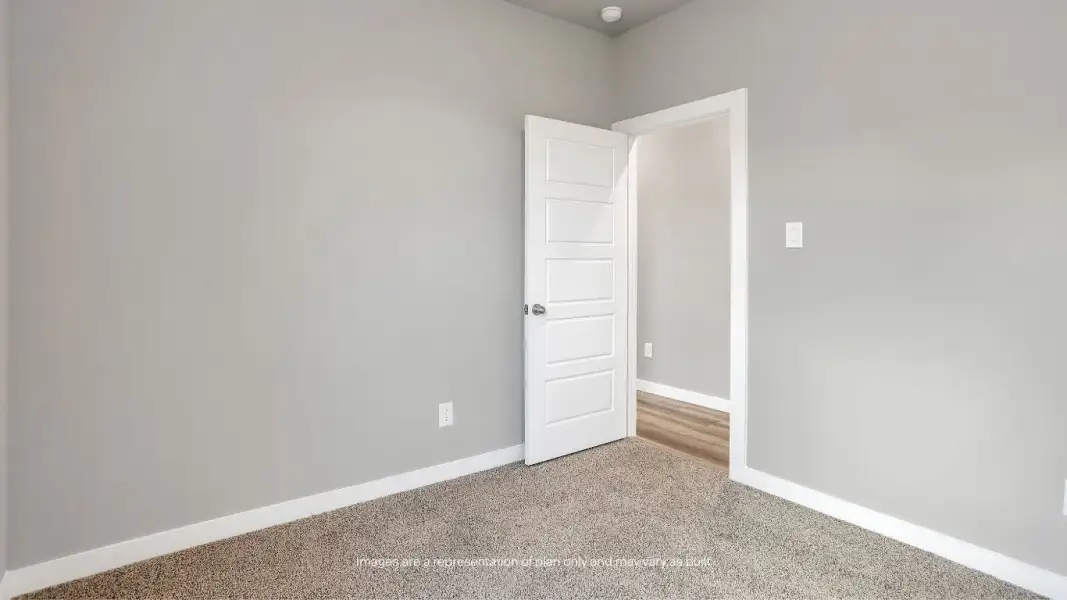 Representative unfurnished interior of a home built from the Ashli by D.R. Horton in Homestead at Parks Bell Ranch, Odessa (Image 18).