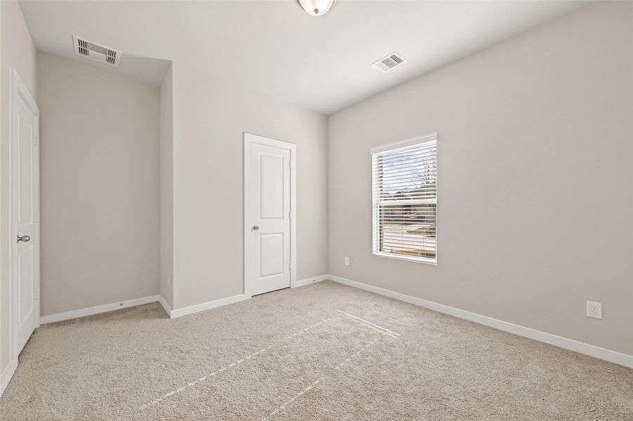 Spacious, unfurnished interior of a new home in Arabella on the Prairie, Richmond (Image 21).