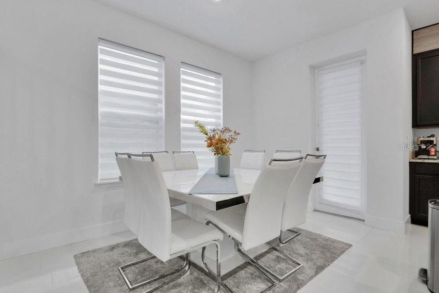 Furnished interior view inside a new home in , Winter Garden (Image 10).