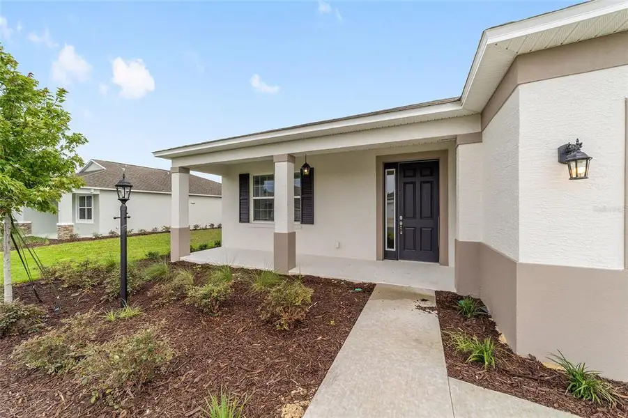 Exterior details and patio area of a home in , Ocala (Image 23). Exterior details and patio area of a home in , Ocala (Image 23).
