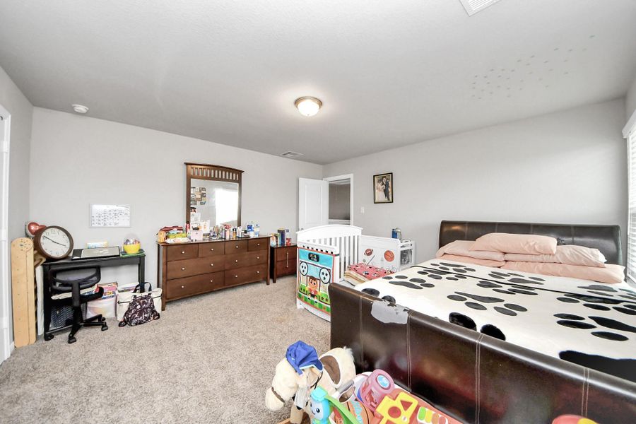 Furnished interior view inside a new home in Sierra Vista, Rosharon (Image 8).