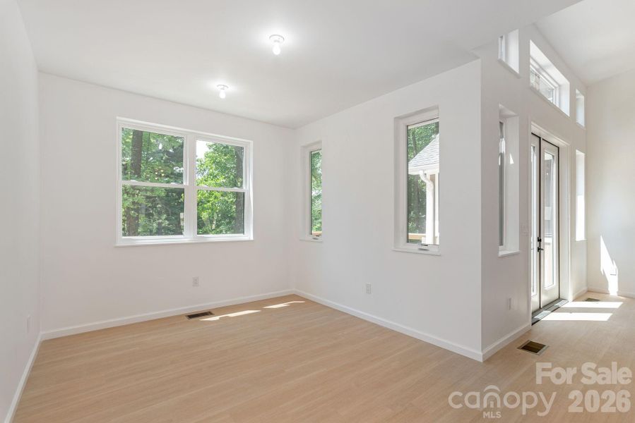 Spacious, unfurnished interior of a new home in , Flat Rock (Image 20).