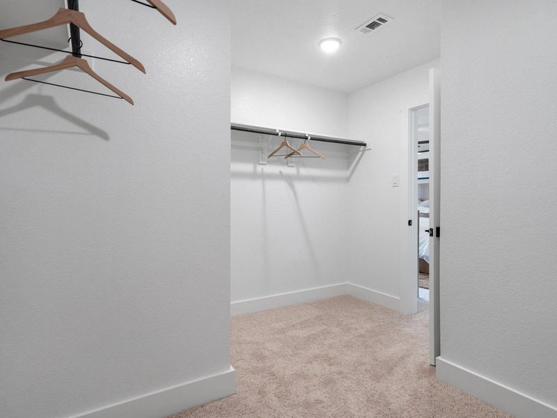 Spacious, unfurnished interior of a new home in Lake Park Villas, Wylie (Image 22). Spacious, unfurnished interior of a new home in Lake Park Villas, Wylie (Image 22).