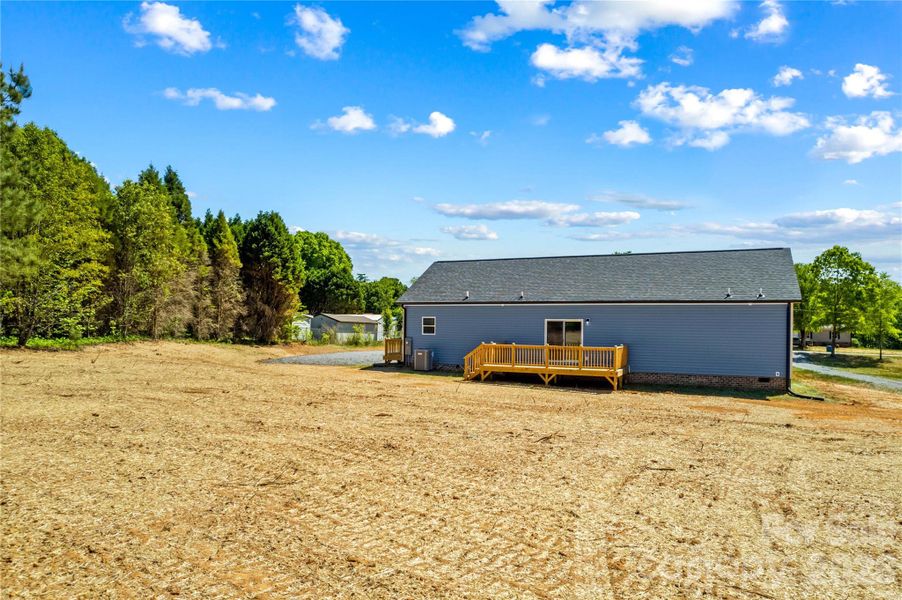 Exterior details and patio area of a home in , Catawba (Image 23).