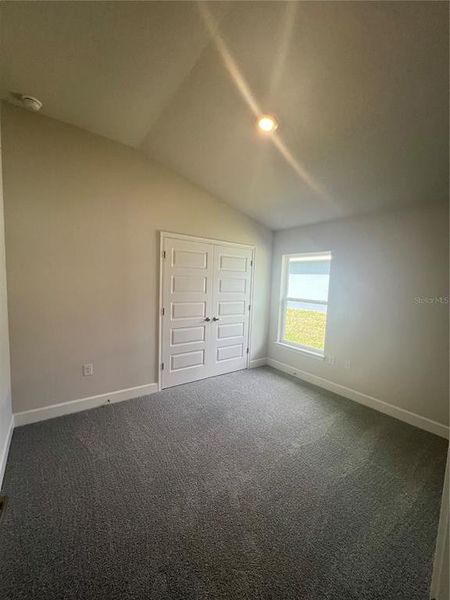 Spacious, unfurnished interior of a new home in Abbey Glen, Dade City (Image 10).
