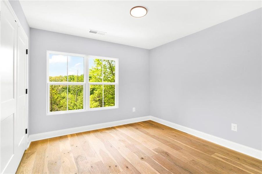 Spacious, unfurnished interior of a new home in , Gainesville (Image 22).