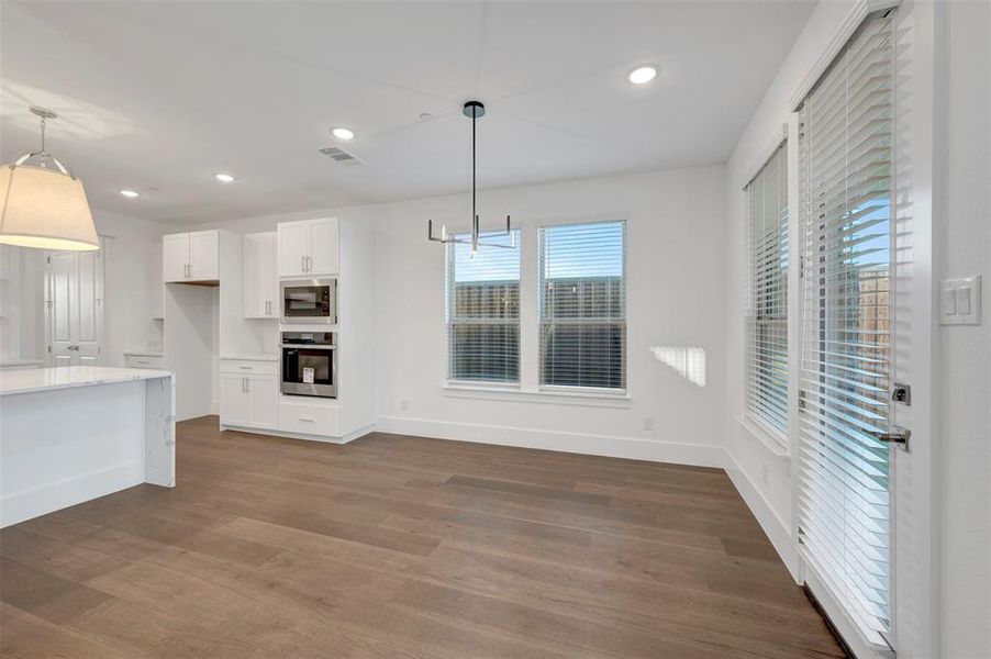 Spacious, unfurnished interior of a new home in Kreymer at the Park, Wylie (Image 30).