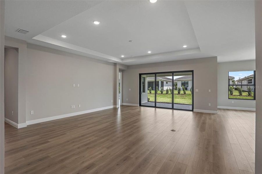 Spacious, unfurnished interior of a new home in Cresswind Lakewood Ranch, Lakewood Ranch (Image 31).